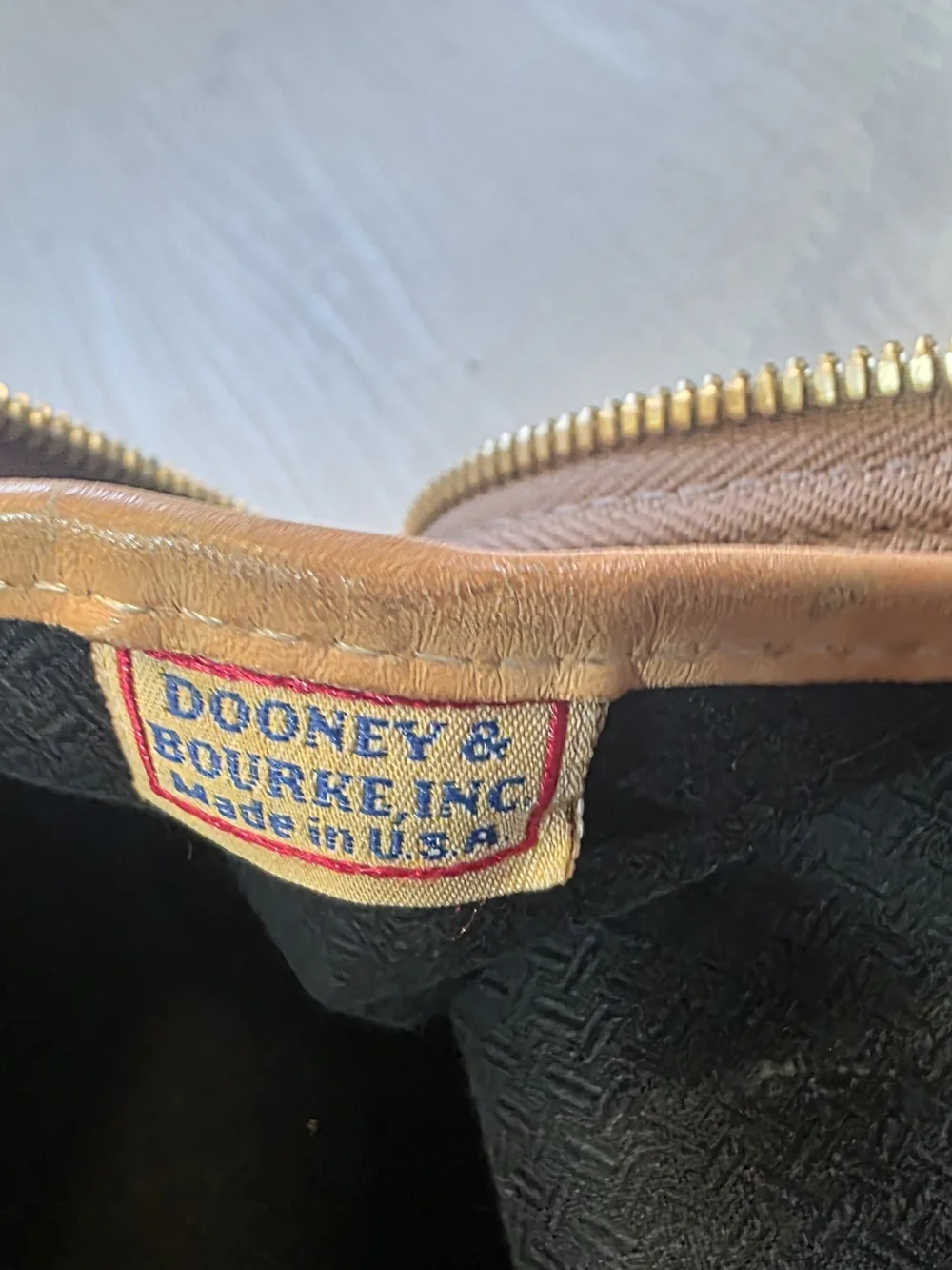 Vintage Dooney & Bourke Canvas & Leather Cabriolet Zip Top Satchel Purse Tan